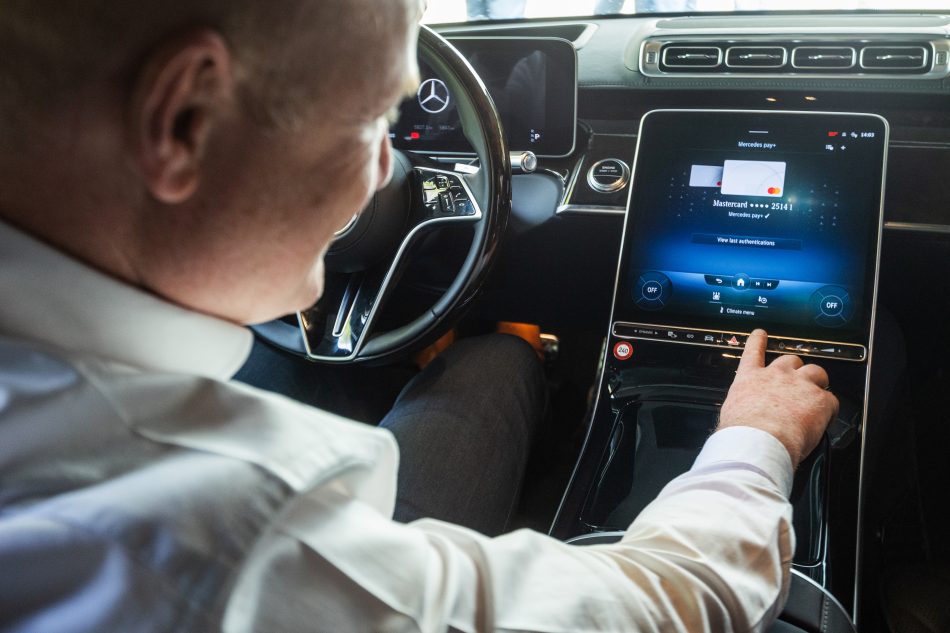 Mercedes-Benz and Mastercard introduce native in-car payments – Mastercard